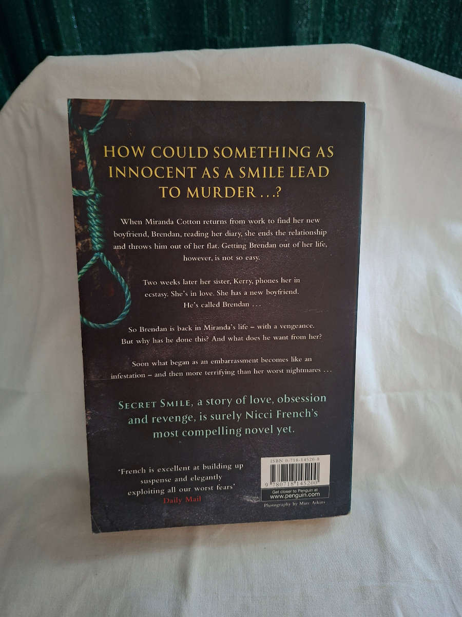 Nicci French Secret Smile