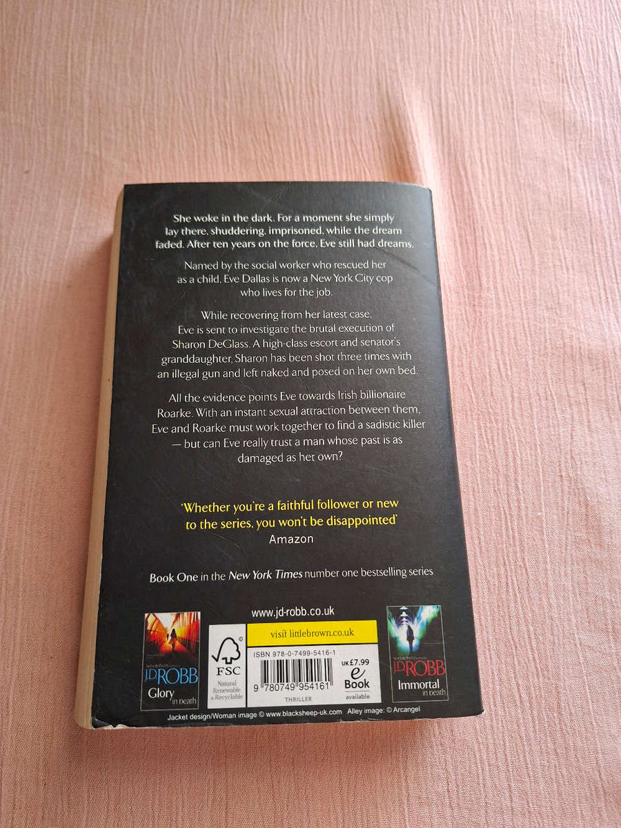 J.D Robb Naked in Death