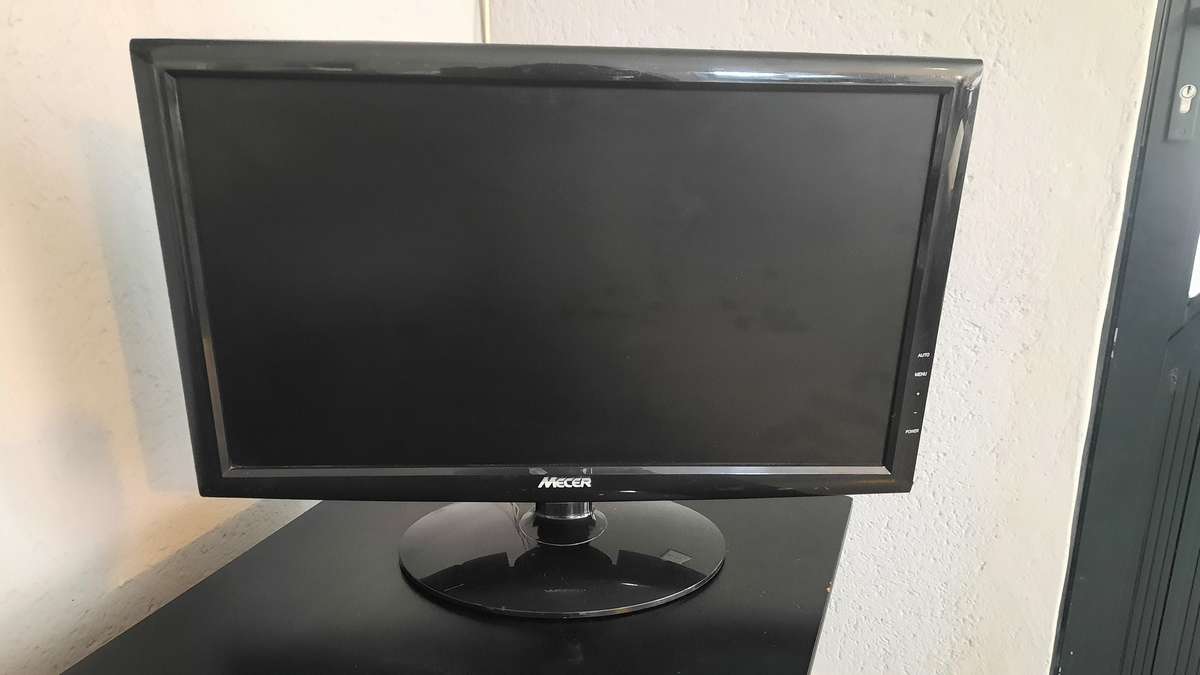 1080p 22 inch Monitor Mecer M2219VWA
