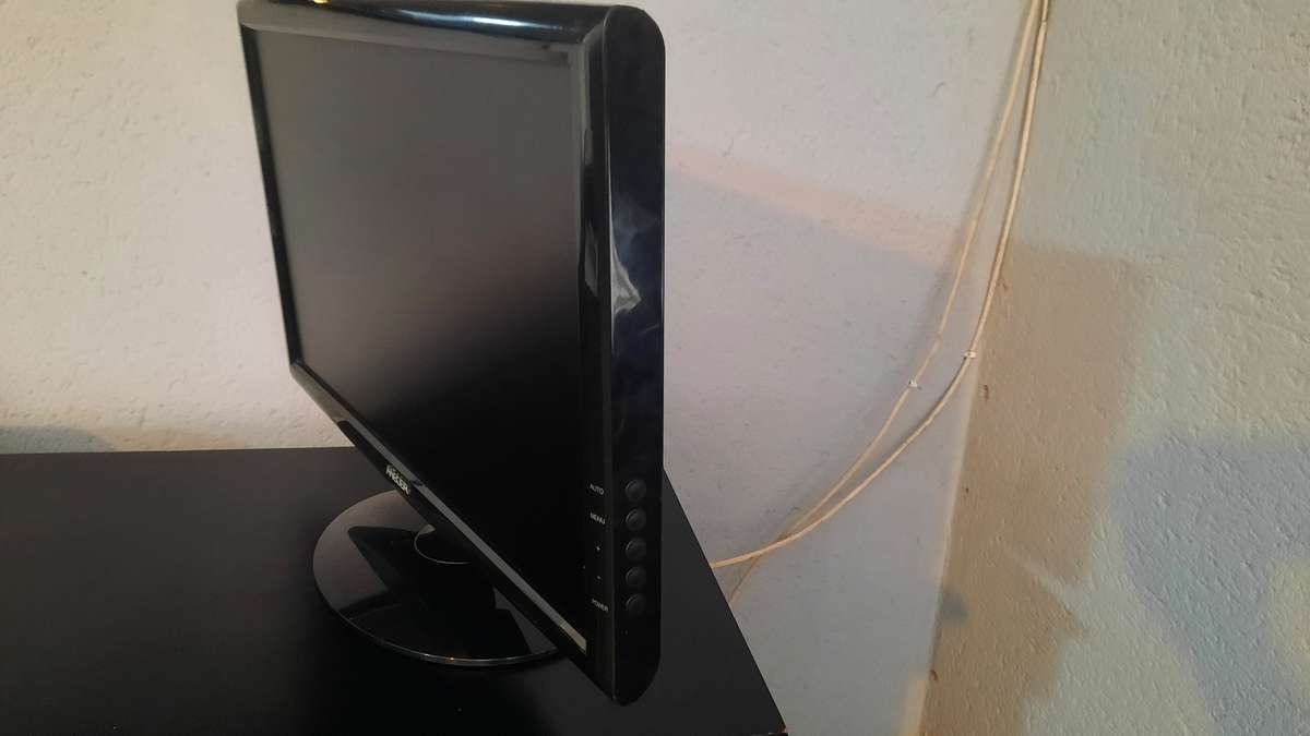 1080p 22 inch Monitor Mecer M2219VWA