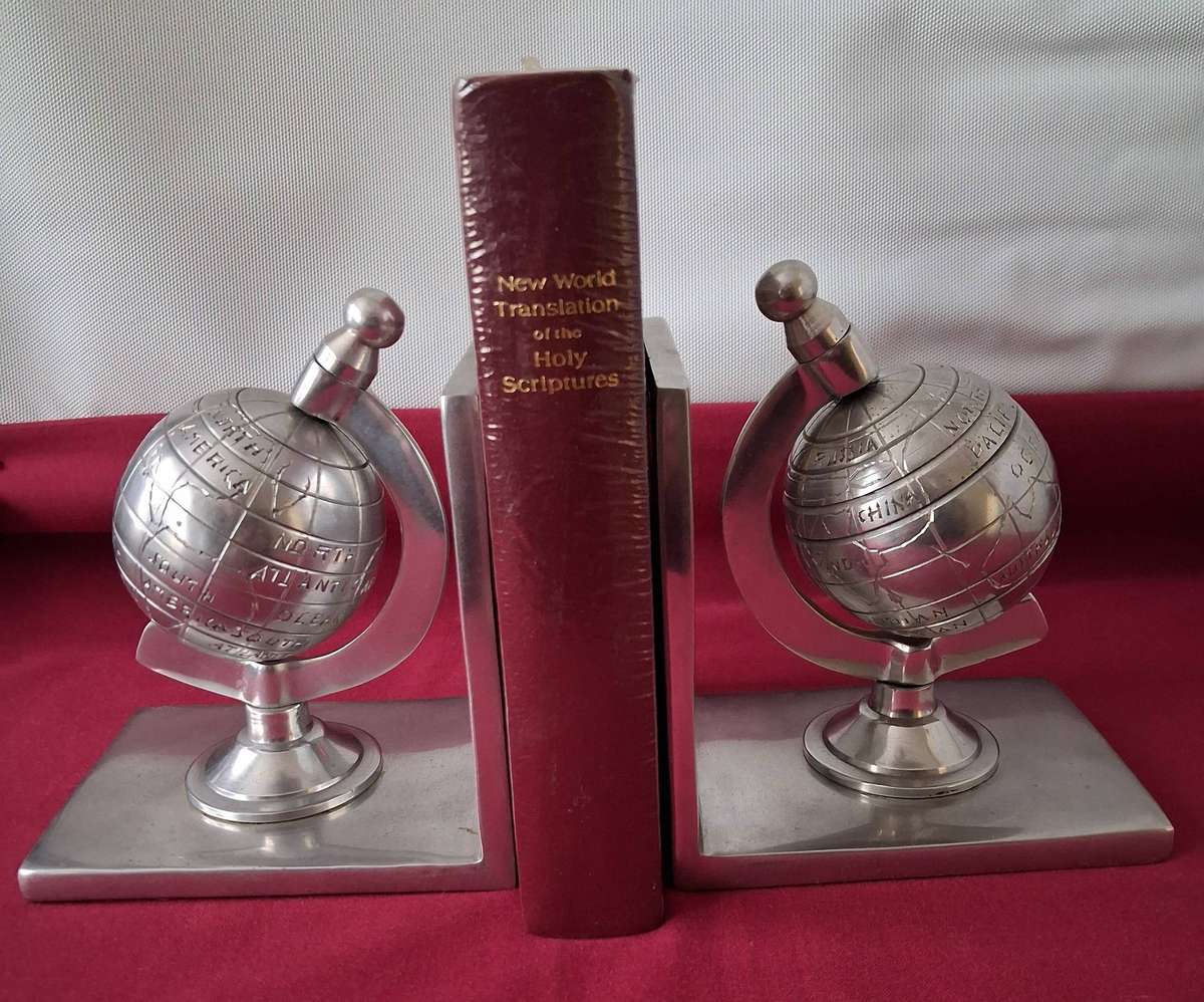 New World Translation of the Holy Scriptures - Watch Tower Bible