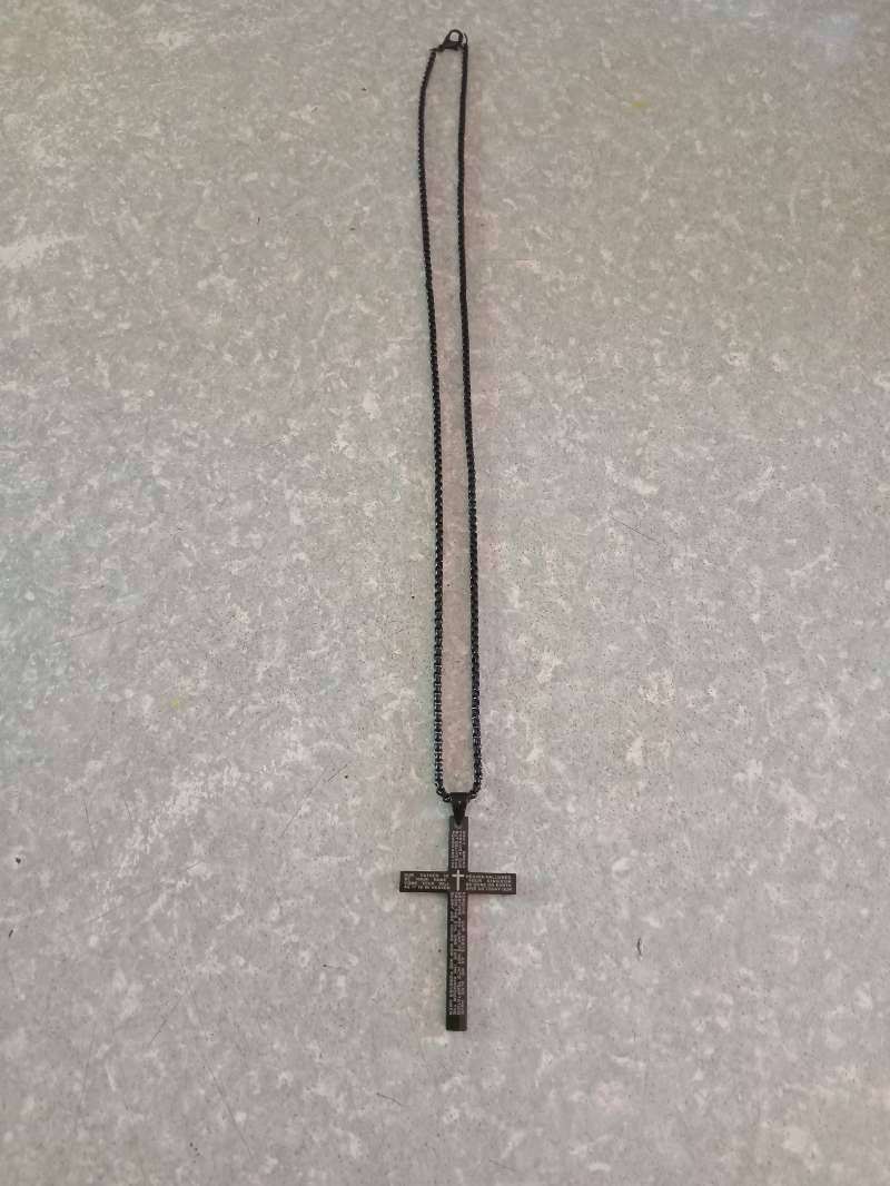 Unisex pendant necklace