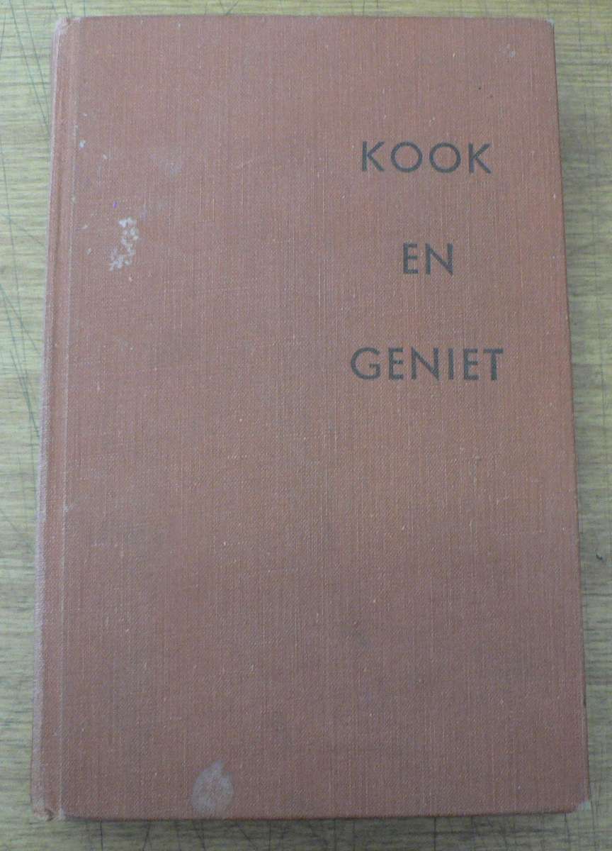 Kook en geniet deur S J A de Villiers(vroee uitgawe-1963)