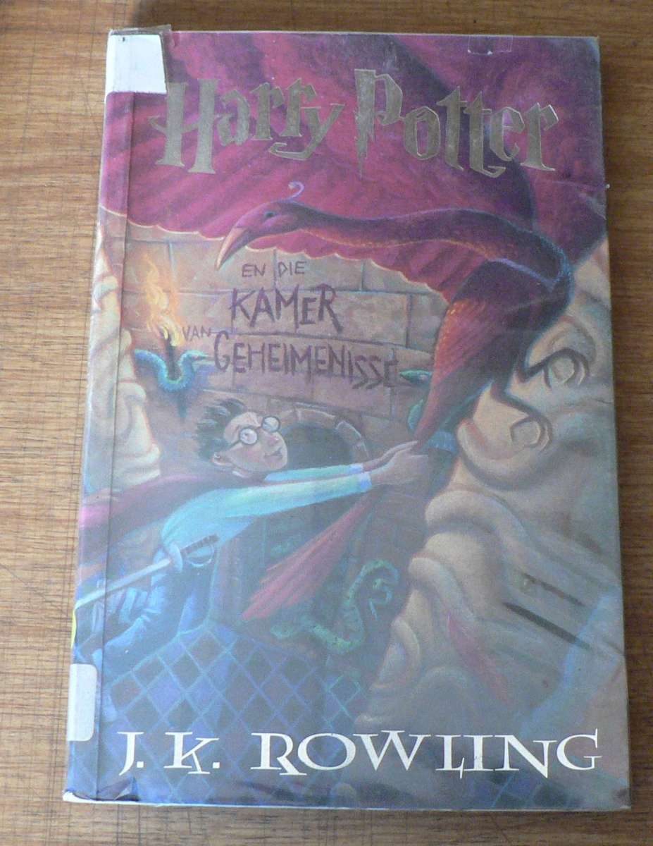 Harry Potter en die kamer van geheimenisse deur J.K. Rowling