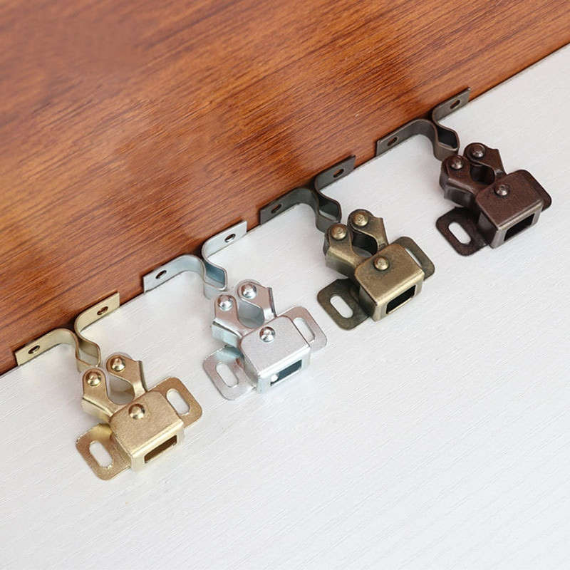 Cabinet door lock
