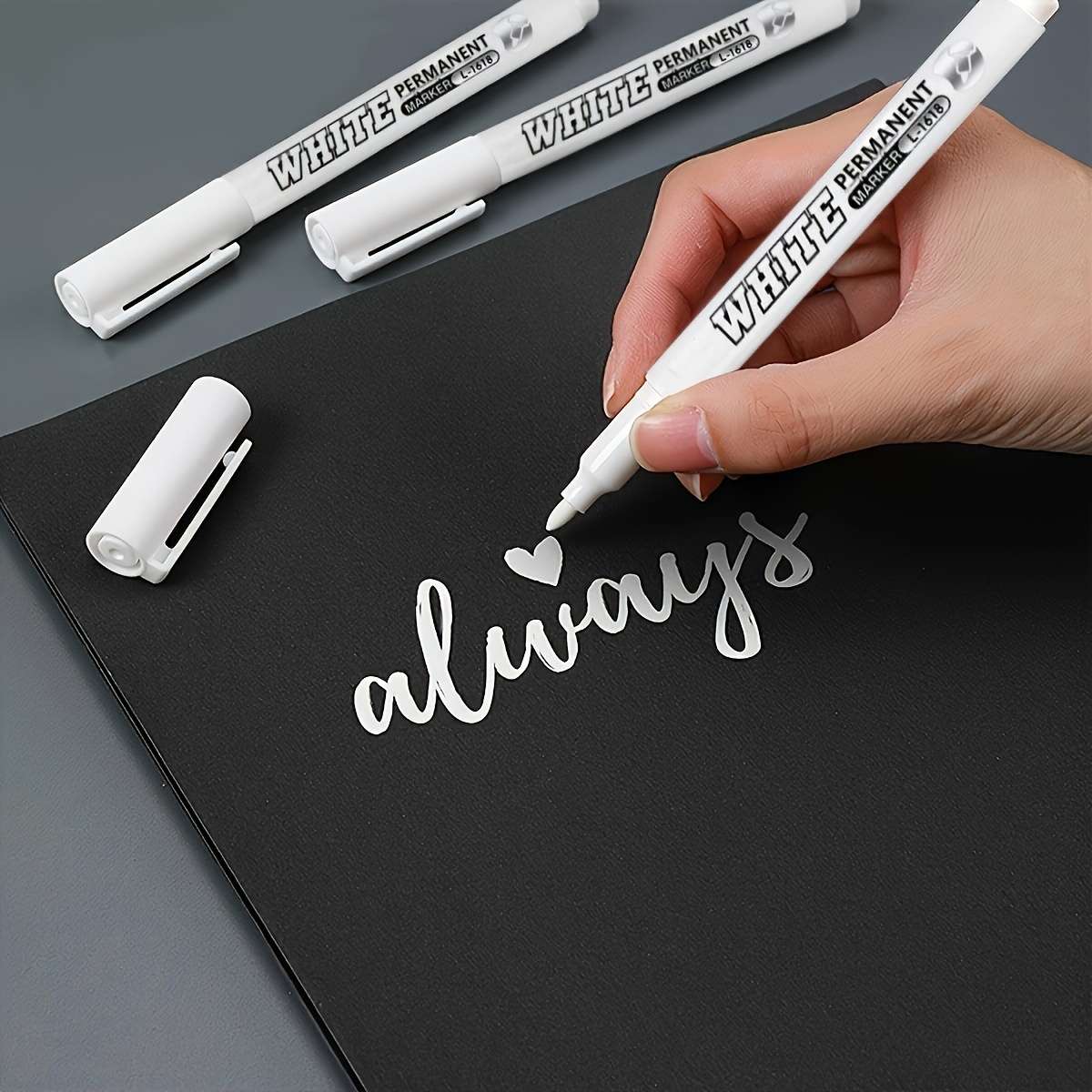 3Pcs White Markers Pens