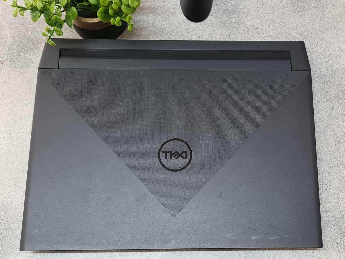 Beast Dell G15 Core i7 Rtx 3060 6GB GDDR6 Vram 16GB RAM 512GB Nvme SSD Gaming Laptop