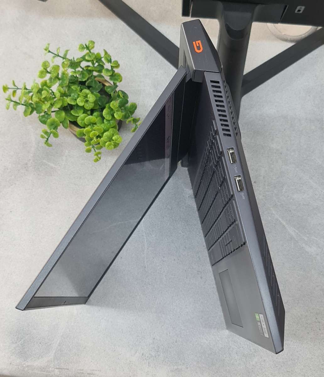 Beast Dell G15 Core i7 Rtx 3060 6GB GDDR6 Vram 16GB RAM 512GB Nvme SSD Gaming Laptop