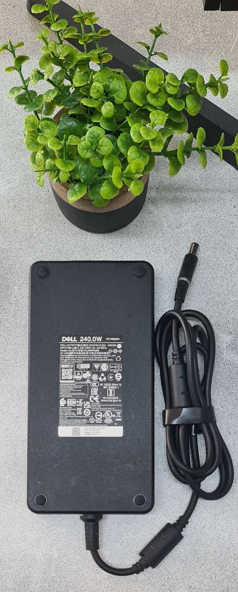 Beast Dell G15 Core i7 Rtx 3060 6GB GDDR6 Vram 16GB RAM 512GB Nvme SSD Gaming Laptop