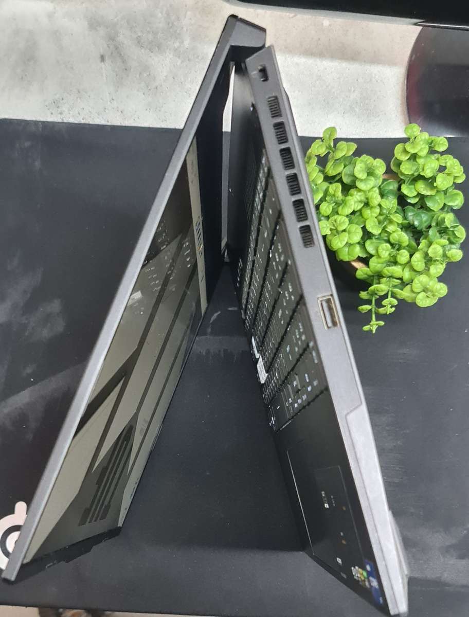 Asus Tuf A15 RTX 3070 8GB GDDR6 Vram Core i7 12650H 16GB DDR5 4800MT/s RAM 512GB Nvme Gaming Laptop