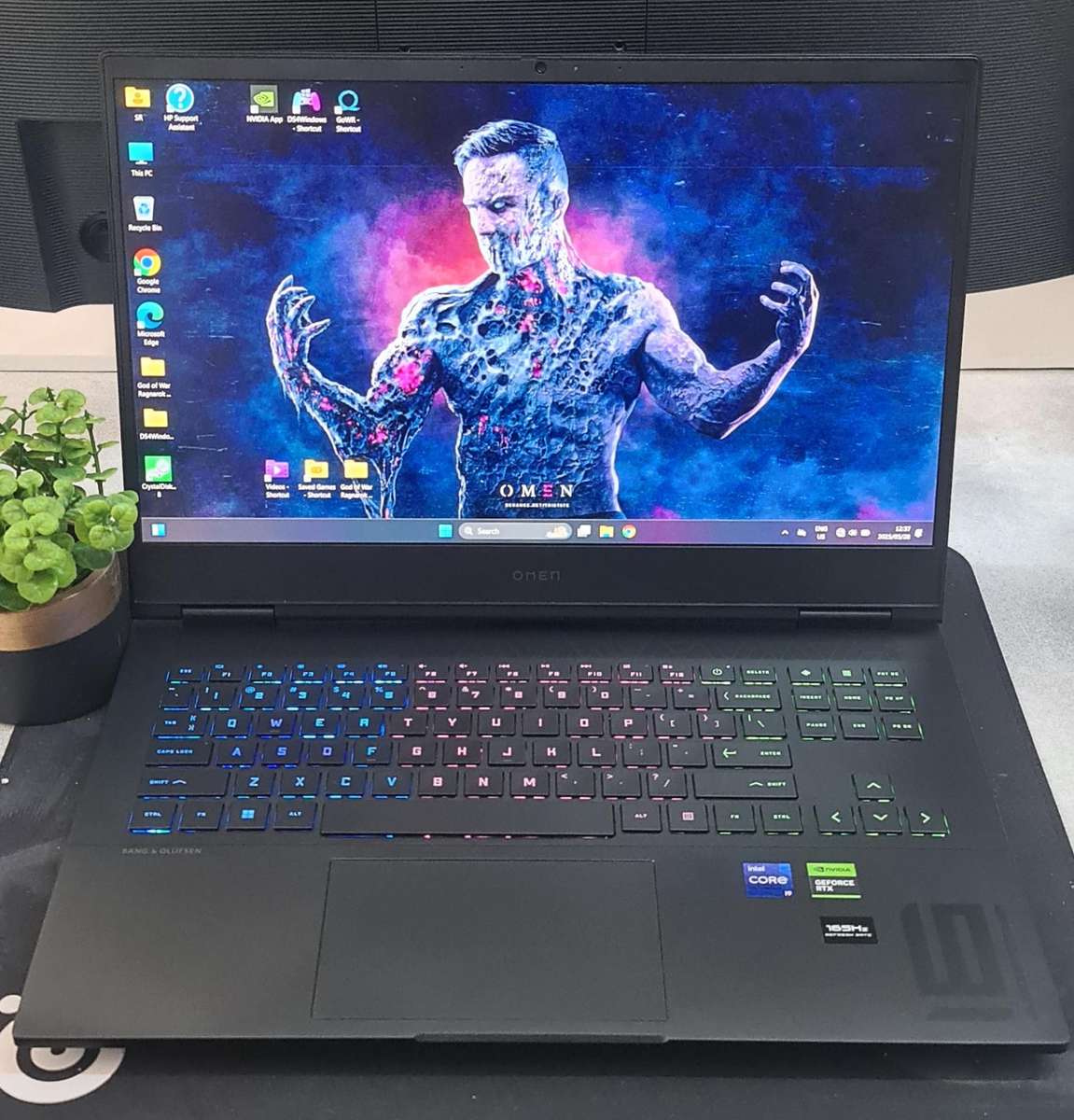 HP Omen 16 Core i9 13900HX RTX 4060 140W Max TGP 8GB 16GB DDR5 5600MT/S RAM 1TB Nvme Gaming Laptop