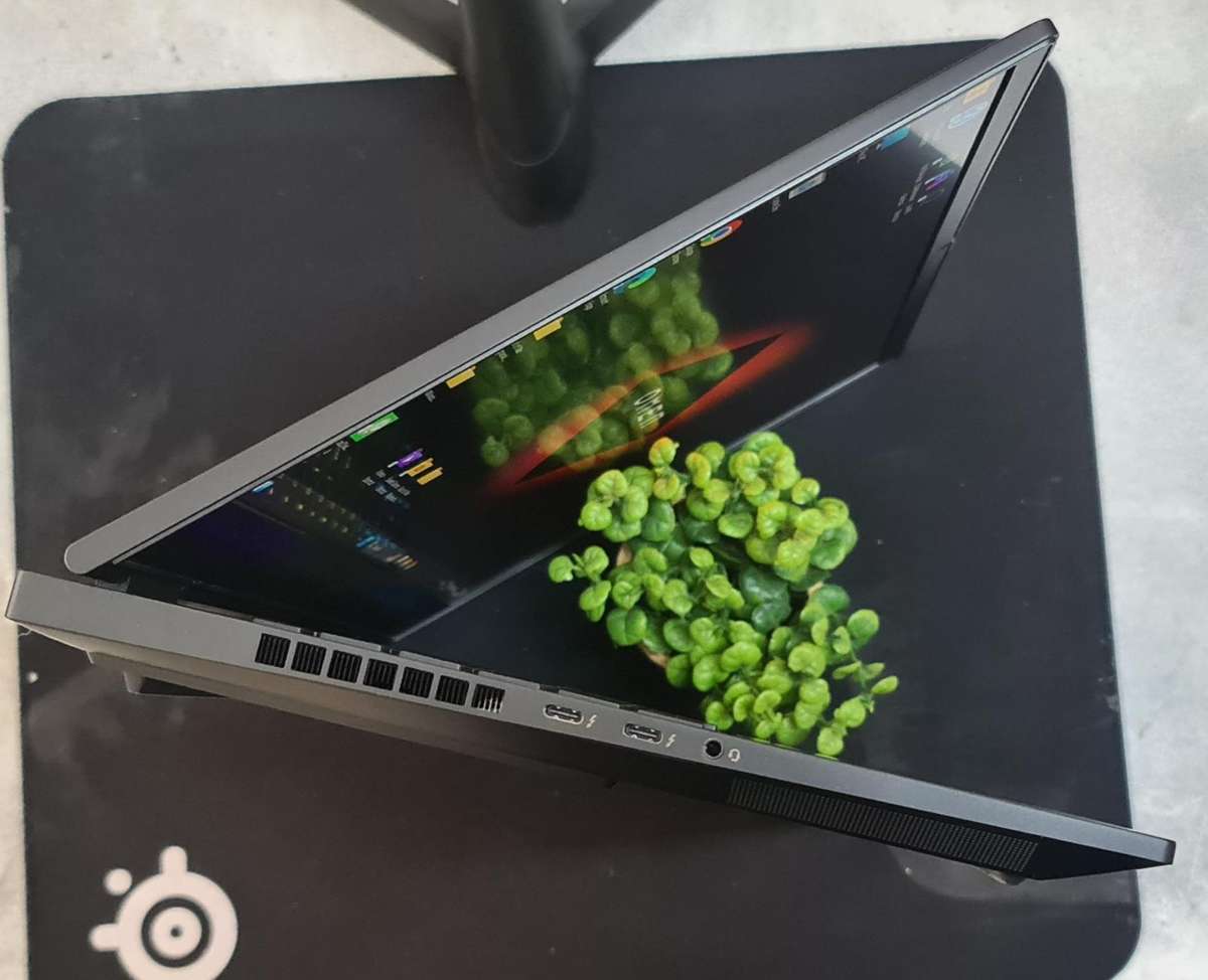 HP Omen 16 Core i9 13900HX RTX 4060 140W Max TGP 8GB 16GB DDR5 5600MT/S RAM 1TB Nvme Gaming Laptop