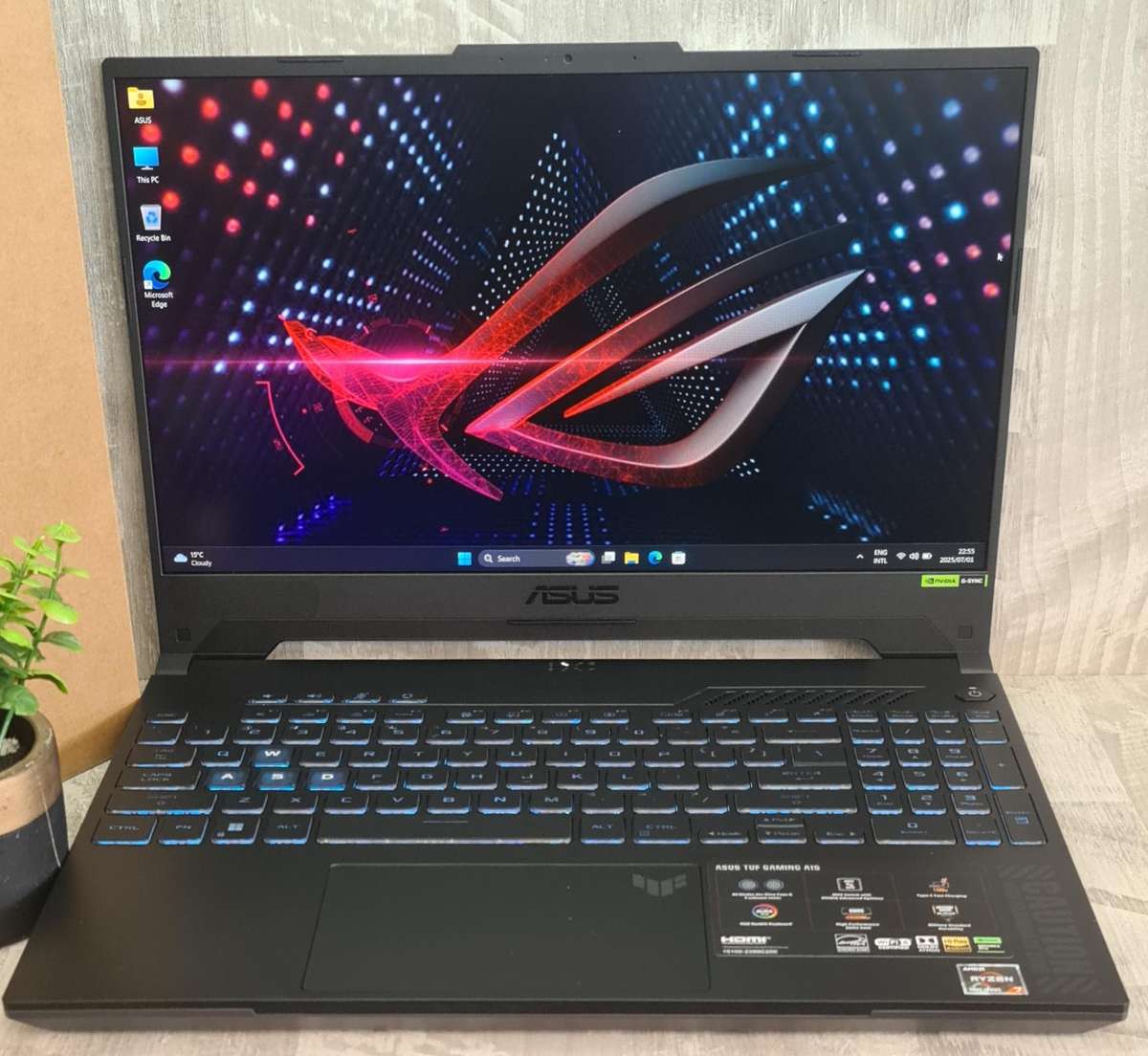 Asus Tuf RTX 4050 6GB GDDR6 Vram Ryzen 7 7735HS 16GB DDR5 4800MHz Ram 512GB Nvme SSD Gaming Laptop