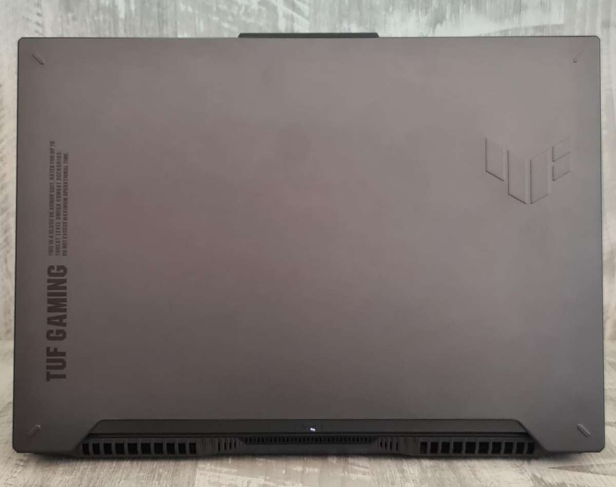 Asus Tuf RTX 4050 6GB GDDR6 Vram Ryzen 7 7735HS 16GB DDR5 4800MHz Ram 512GB Nvme SSD Gaming Laptop