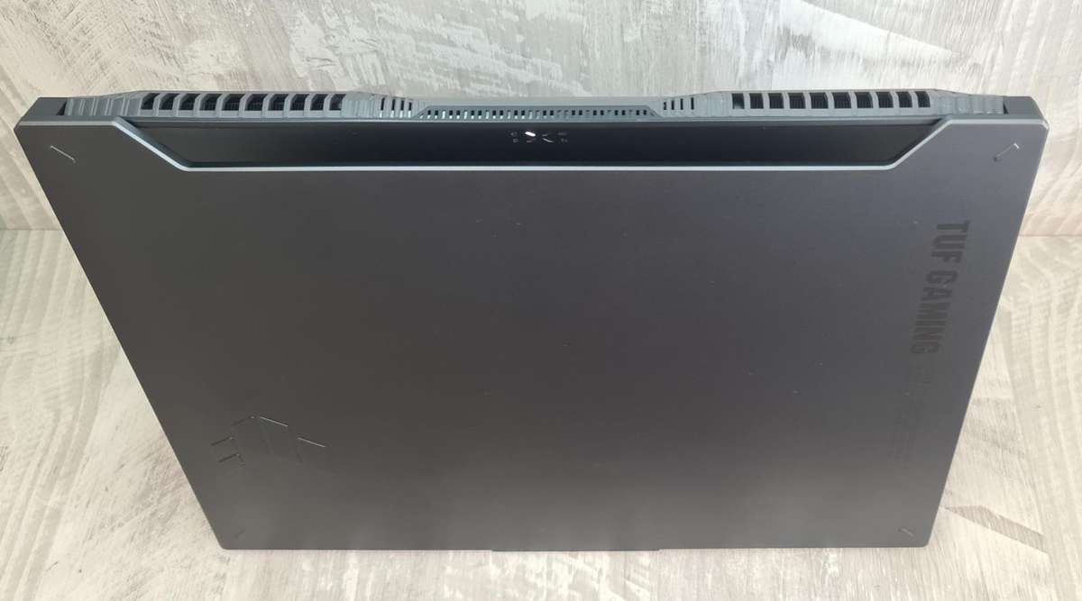 Asus Tuf RTX 4050 6GB GDDR6 Vram Ryzen 7 7735HS 16GB DDR5 4800MHz Ram 512GB Nvme SSD Gaming Laptop