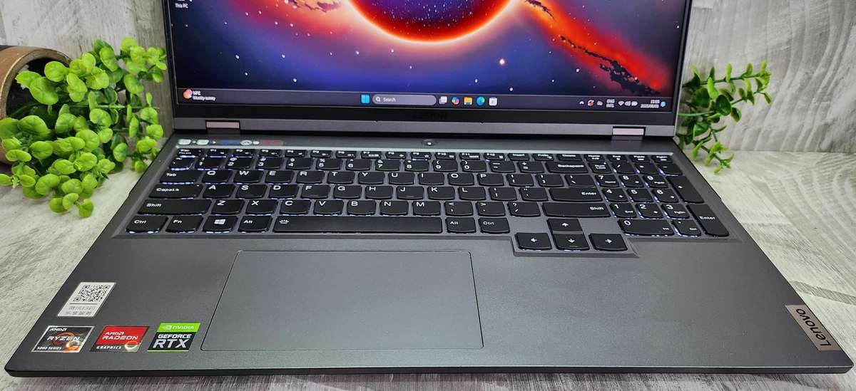 Lenovo Legion 5 PRO QHD+ RTX 3070 8GB 140W Max TGP Ryzen 7 5800H 16GB RAM 1TB Nvme SSD Gaming Laptop