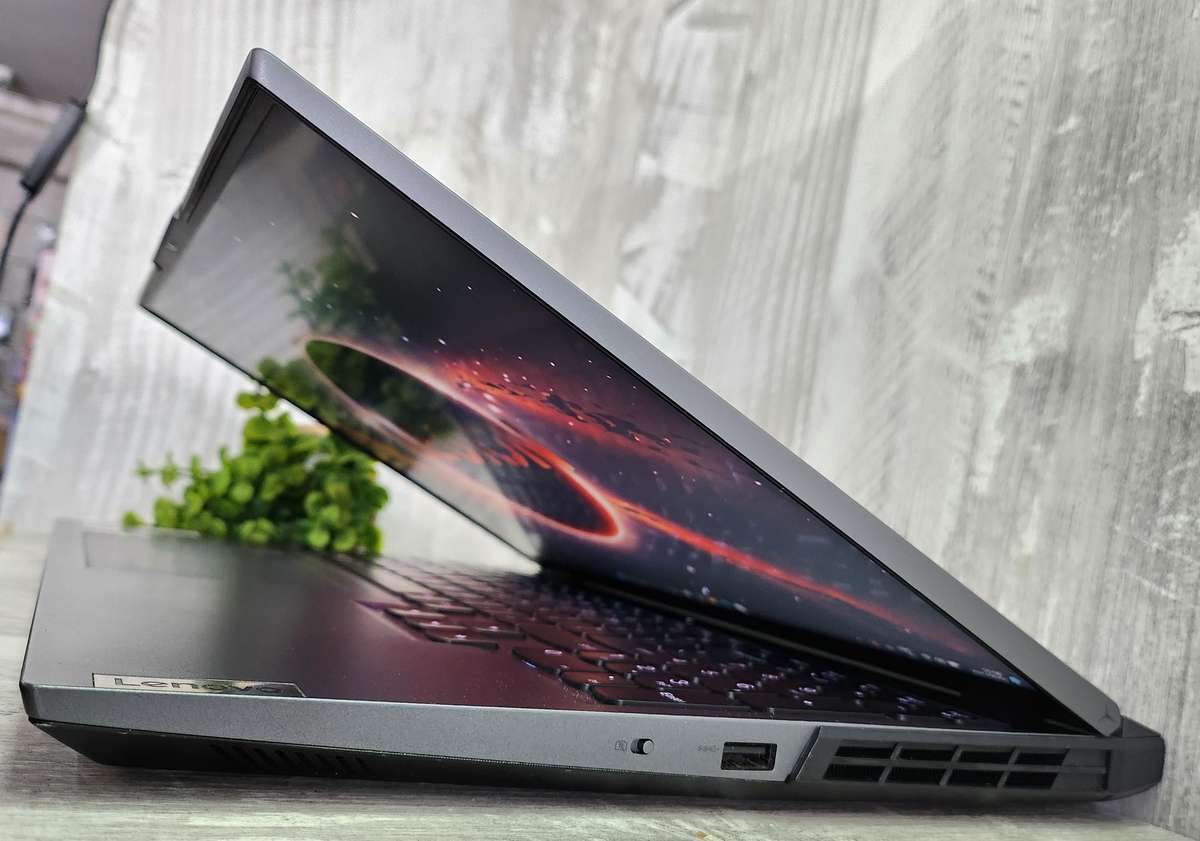 Lenovo Legion 5 PRO QHD+ RTX 3070 8GB 140W Max TGP Ryzen 7 5800H 16GB RAM 1TB Nvme SSD Gaming Laptop