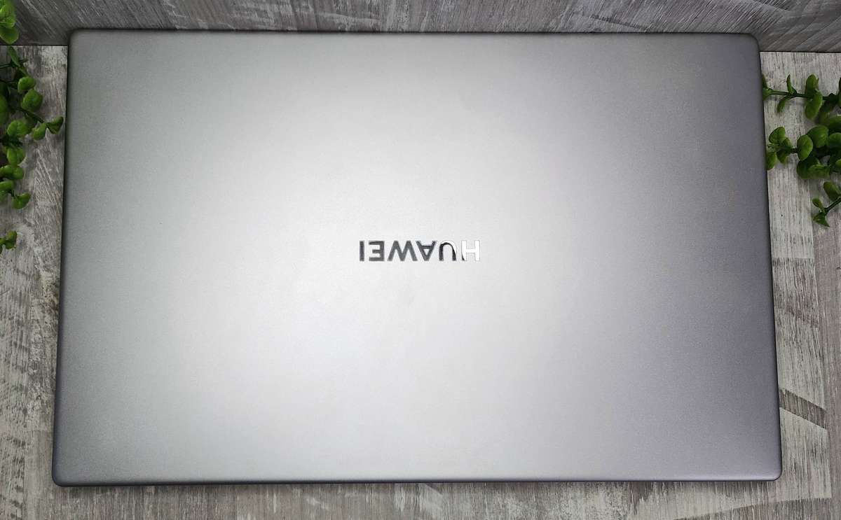 Huawei Core i3 11th Gen 8GB DDR4 Ram 240GB Nvme 15.6'' 1080P Display