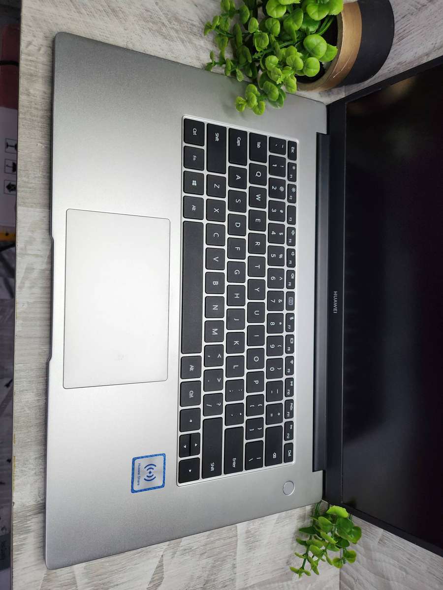 Huawei Core i3 11th Gen 8GB DDR4 Ram 240GB Nvme 15.6'' 1080P Display