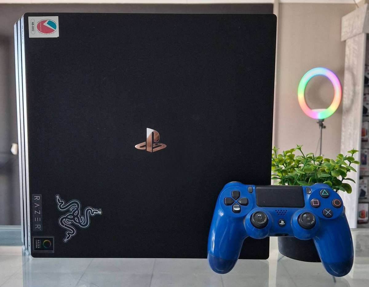 Sony PS4 Pro 1TB Comes with Original Controller, HDMi Cable and Power Cable.