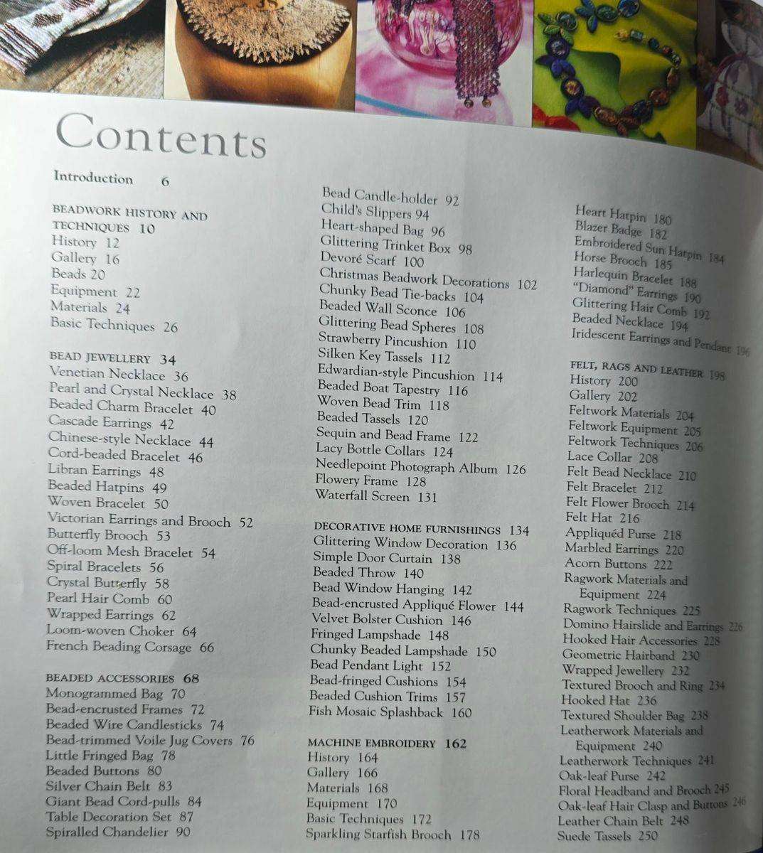 Beading & Making Jewellery: An illustrated guide to - Various