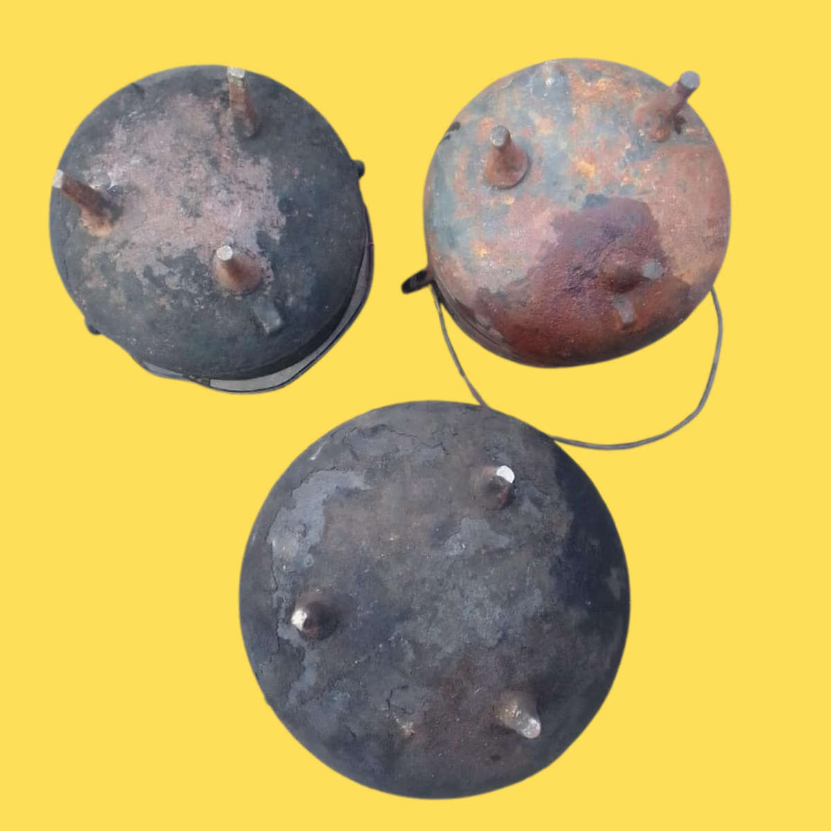 3 Potjie pots (Size 2 & 2xsize 1)