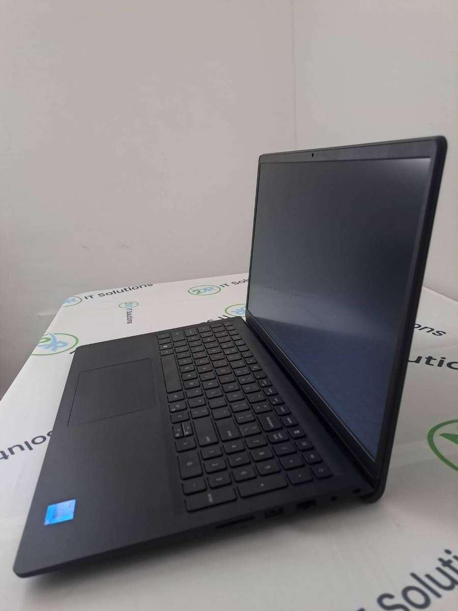 Dell Vostro 15 3530