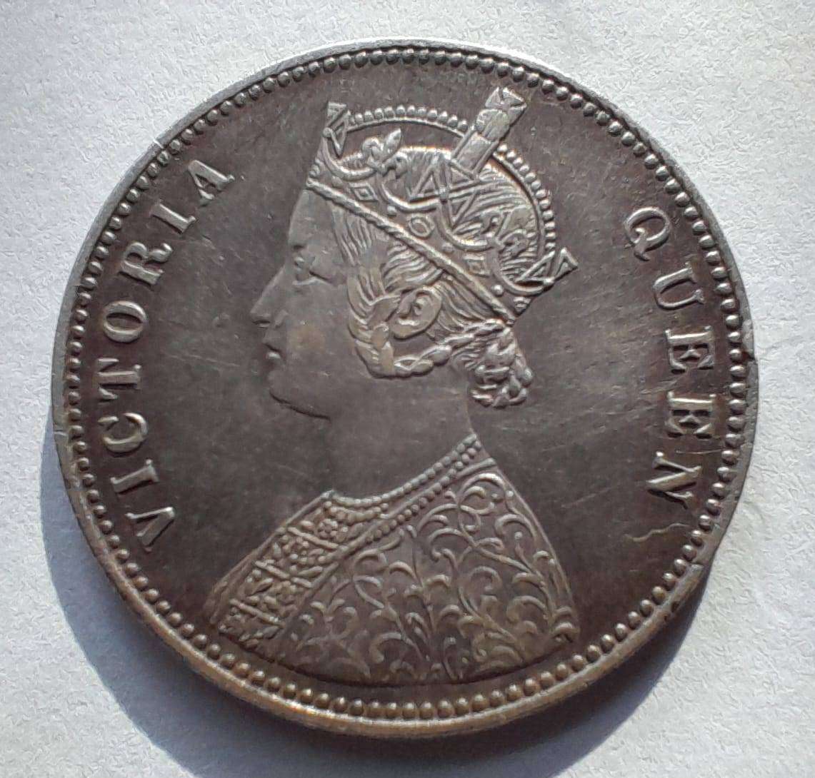 INDIA - 1862 ONE RUPEE 917 FINE SILVER COIN-WEIGHT 11,5 GRAMS 31mm DIAMETER. ENCAPSULATED.