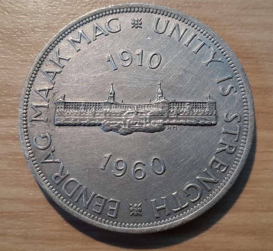 1960 50% SILVER 5/- CROWN, AS PER PICTURES, IN CAPSULE.