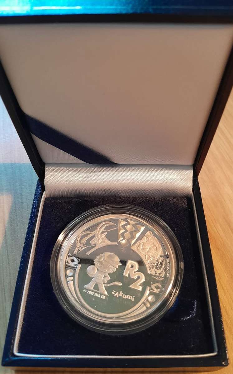 2009  PROOF R2 STERLING SILVER CROWN 2010 FIFA WORLD CUP - in SA MINT BOX  & CAPSULE.