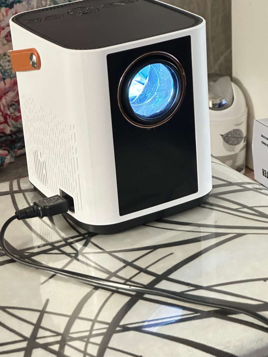 4K Ultra HD Smart Android Home Theater Multimedia Projector