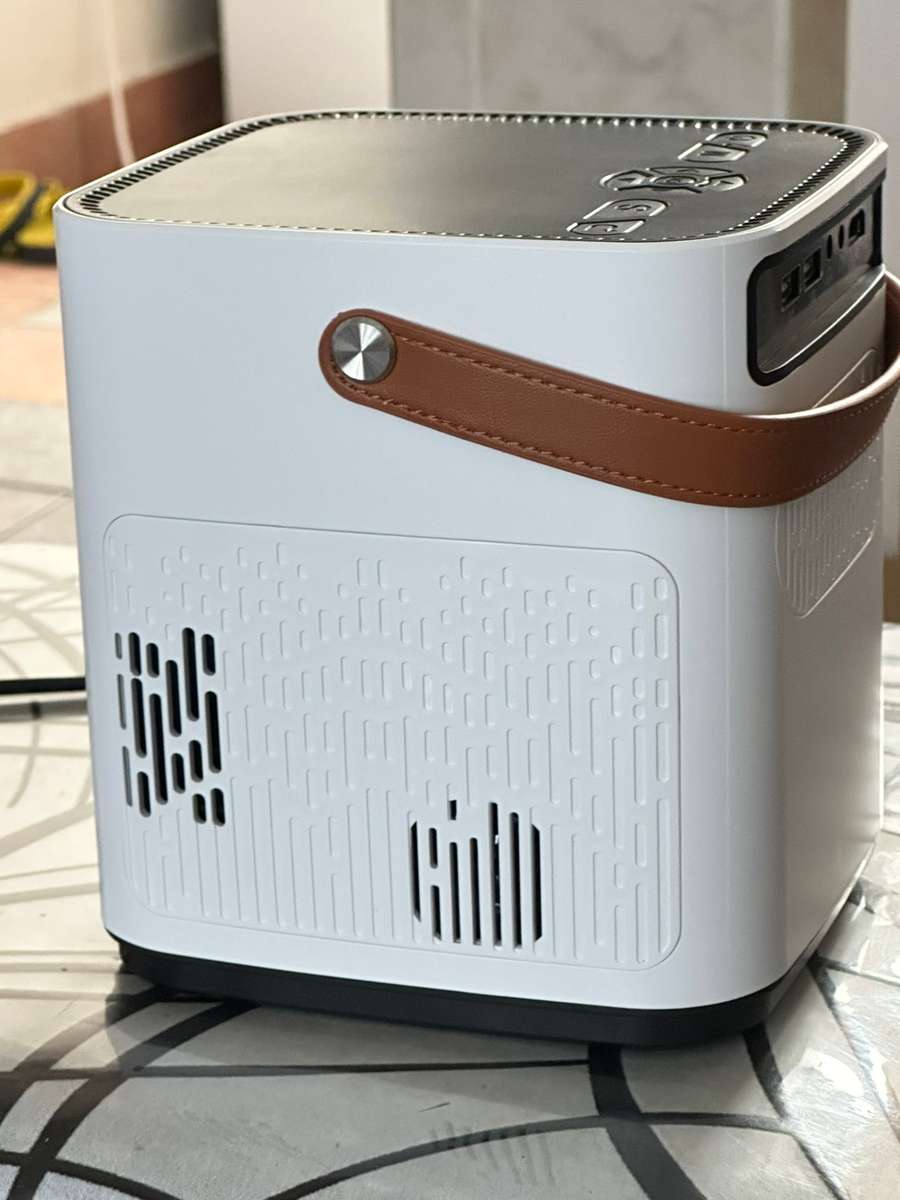 4K Ultra HD Smart Android Home Theater Multimedia Projector