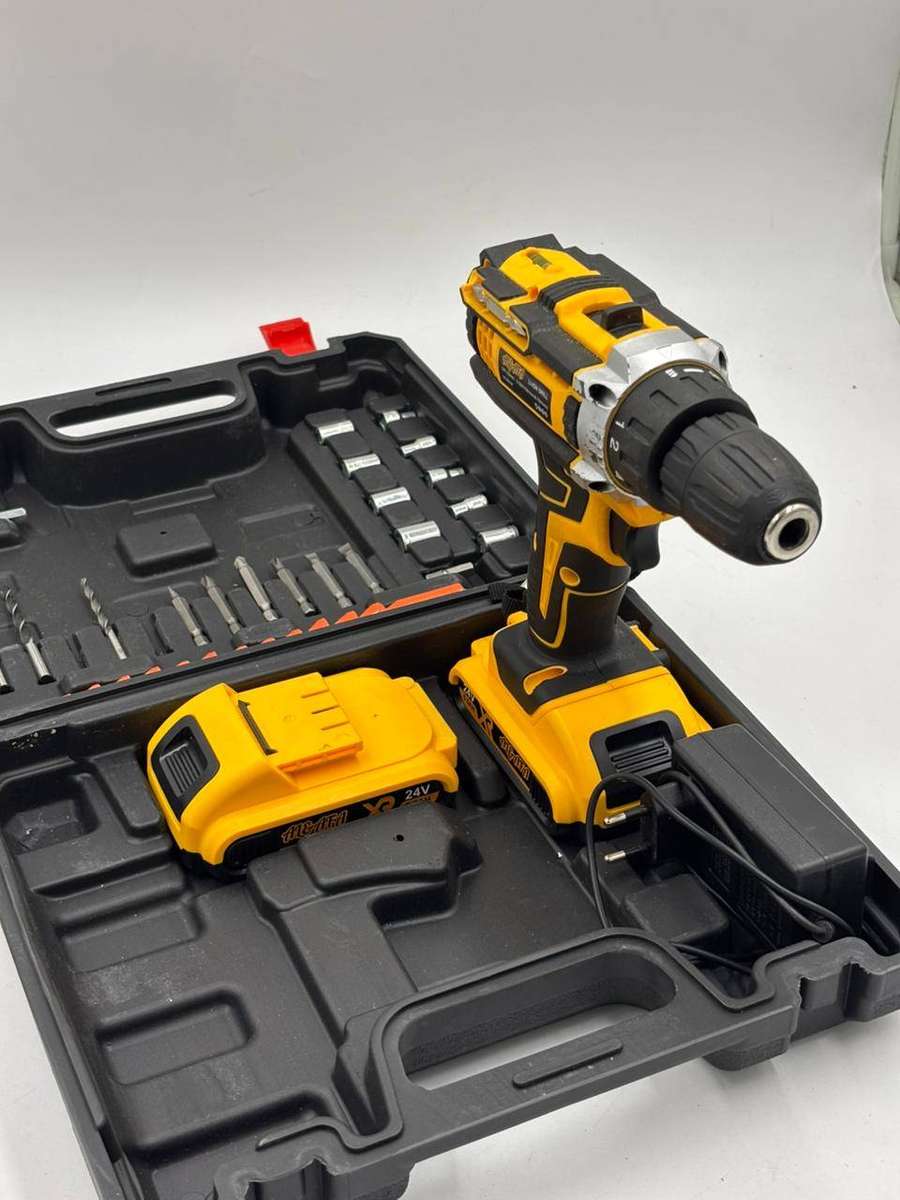 26 Piece Wireless Drill Set With 2 x Battery Packs