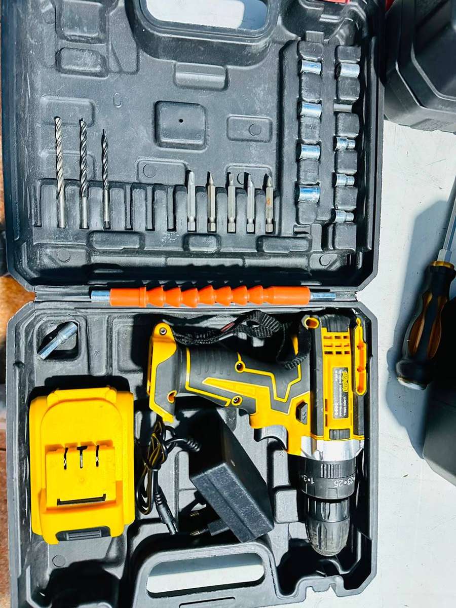 26 Pc Wireless Impact Drill Set With 1 Lithium Battery Packs, Case