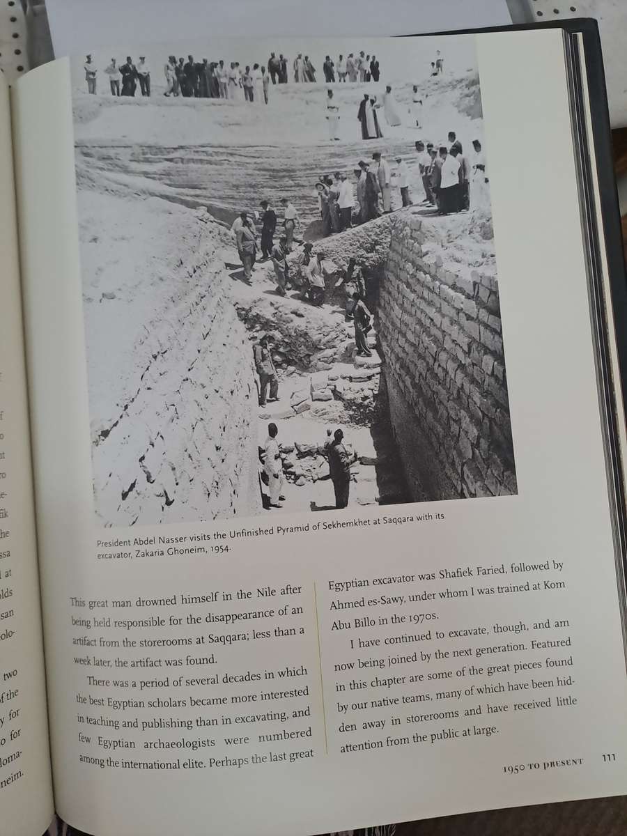 HIDDEN TREASURES OF ANCIENT EGYPT. By Z Hawass  (Signed)