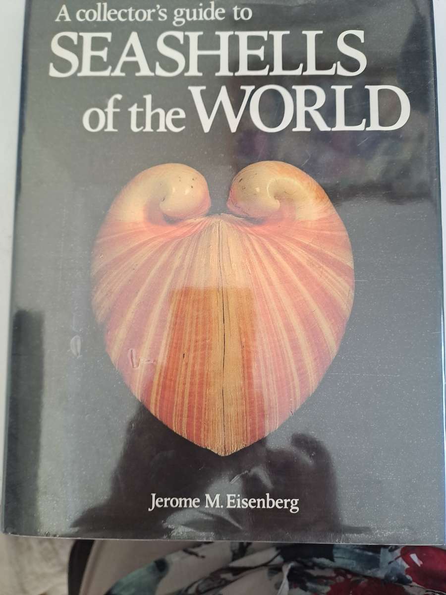 A COLLECTOR'S GUIDE TO SHELLS OF THE WORLD.  BY J Eisenberg