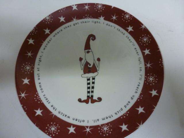 SET OF 4 CHRISTMAS CAKE PLATES PORCELAIN