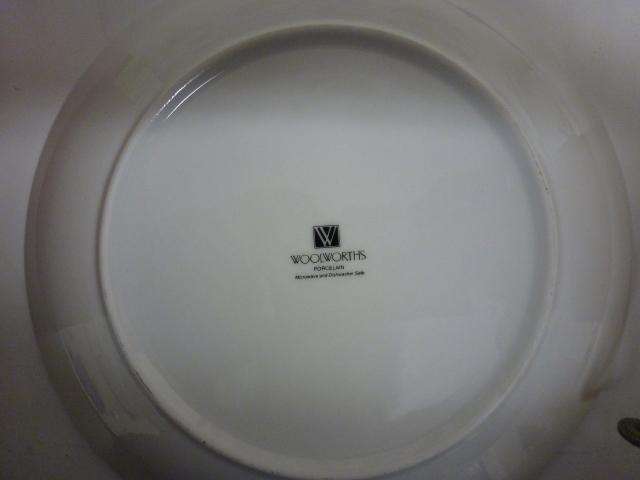 SET OF 4 CHRISTMAS CAKE PLATES PORCELAIN