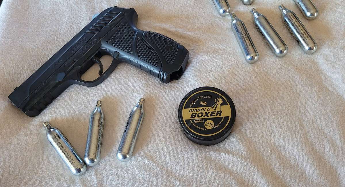 GAMO PT 85 GAS PISTOL