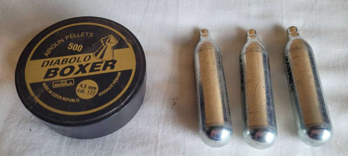 GAMO PT 85 GAS PISTOL