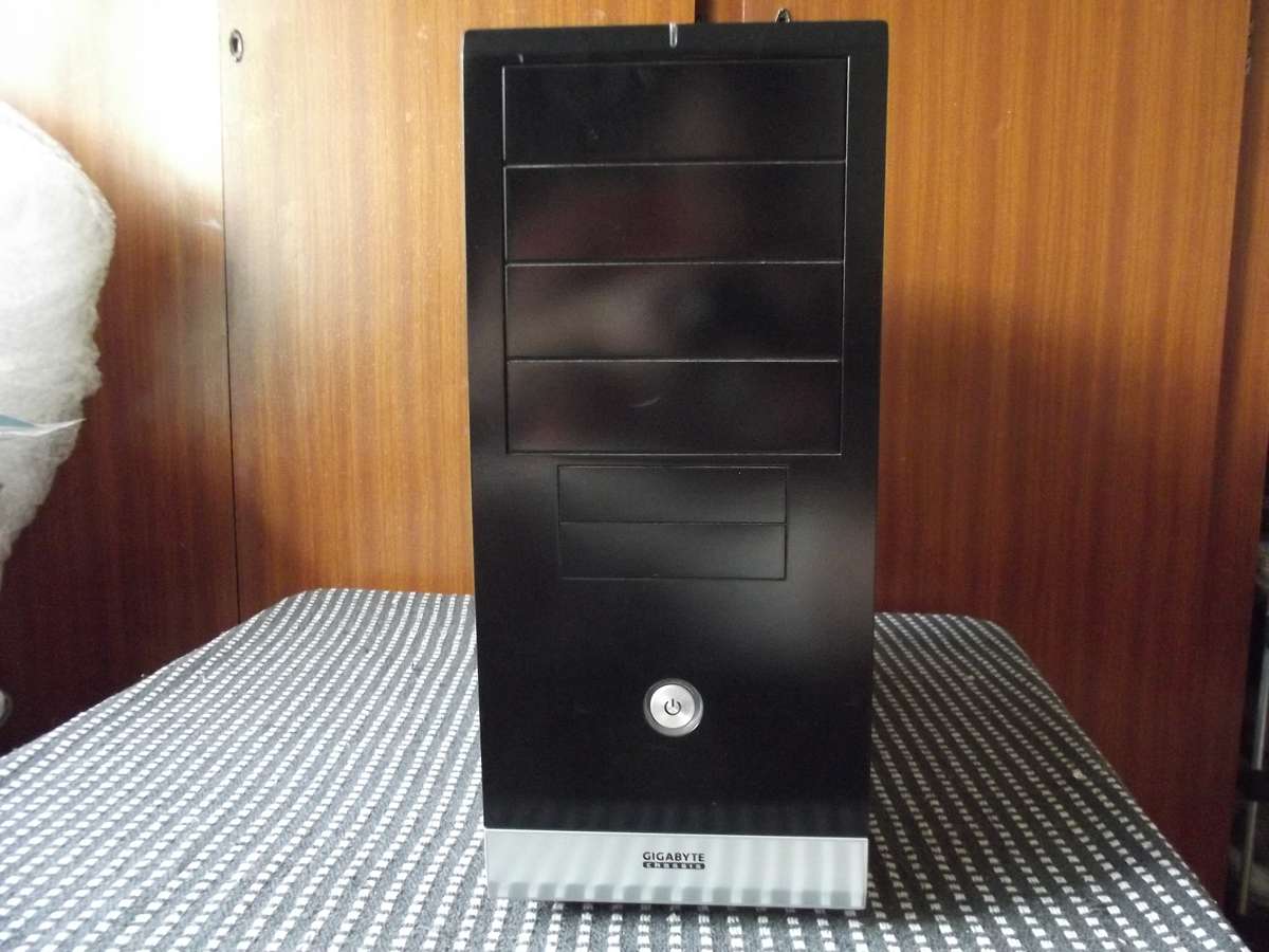 Gigabyte GZ-X1 ATX Chassis