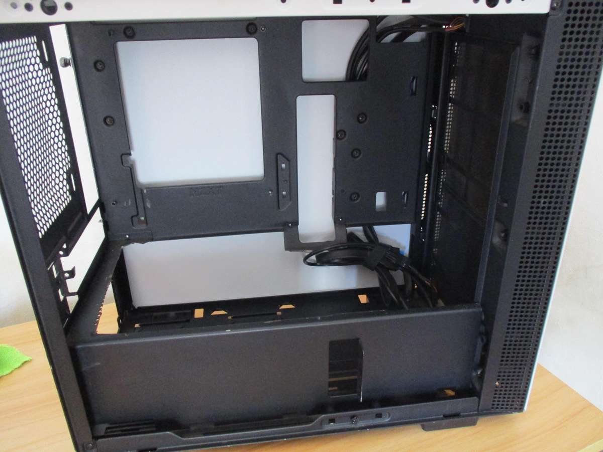 NZXT H210 ITX Case