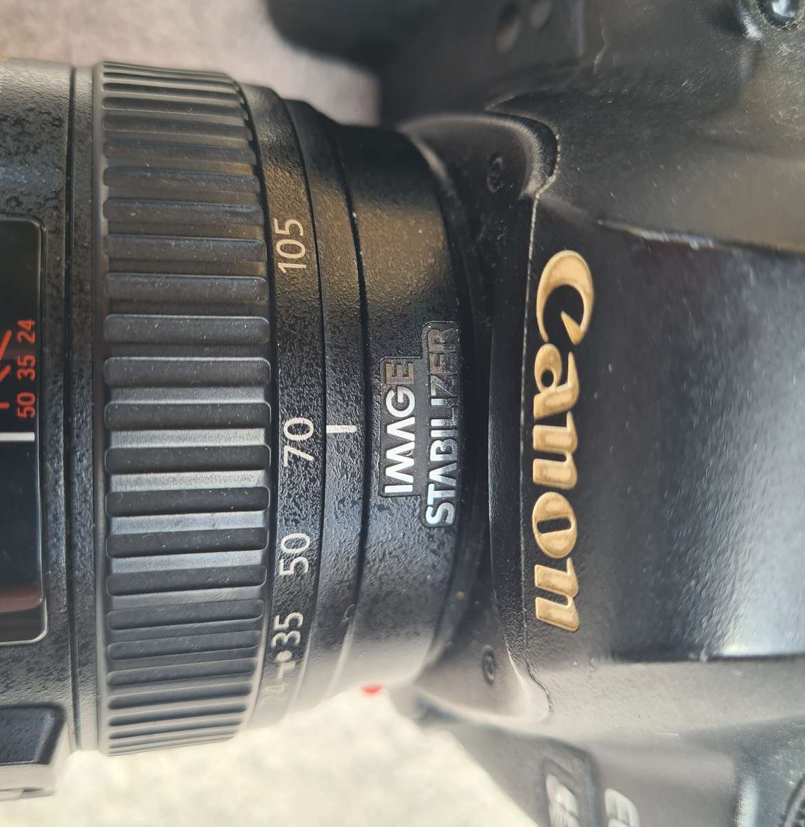 Canon EF 24-105mm 14L IS USM Lens