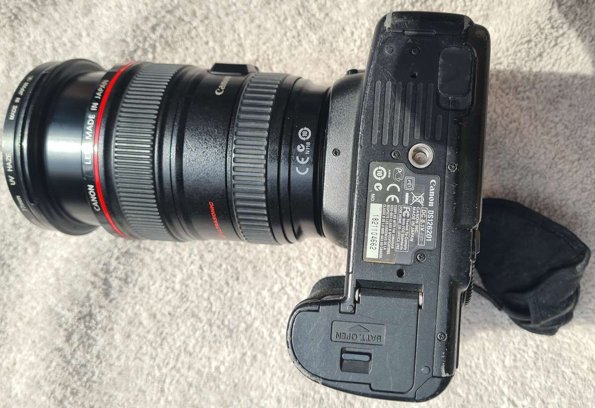 Canon EF 24-105mm 14L IS USM Lens