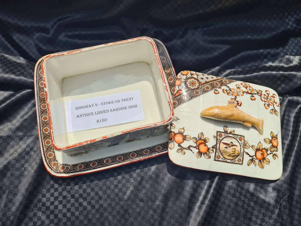 Antique lidded Sardine dish