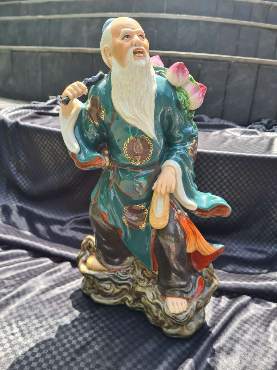 Chinese figurine