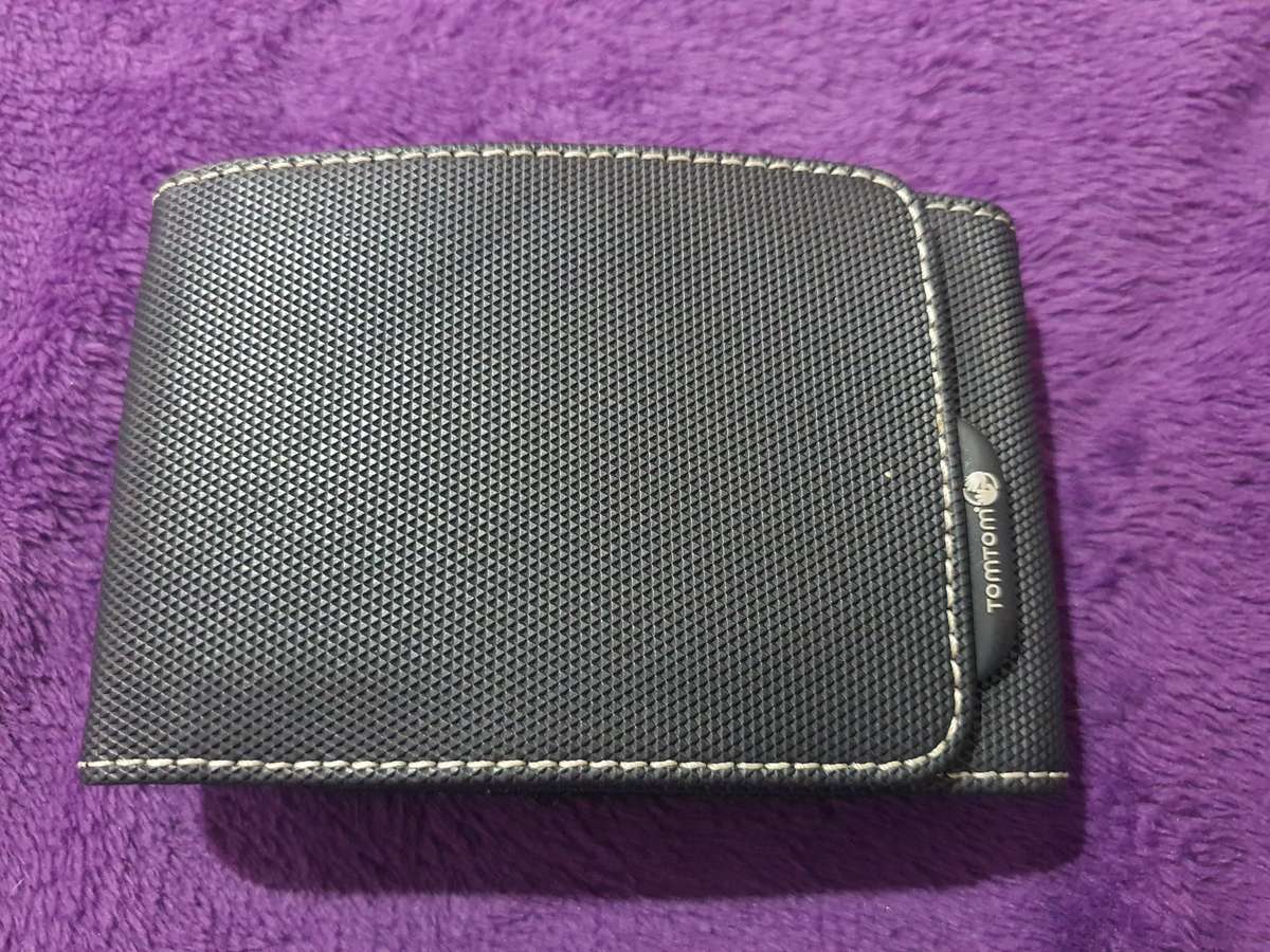 Tom Tom Gps with accessories