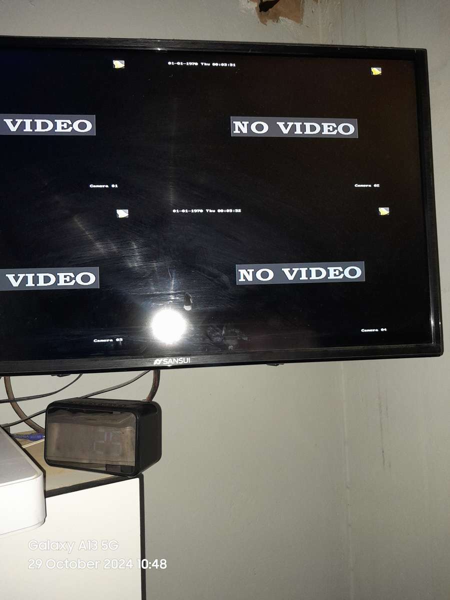 HIKVISION 4 CHANNEL DVR DS-7104HGHI-F1