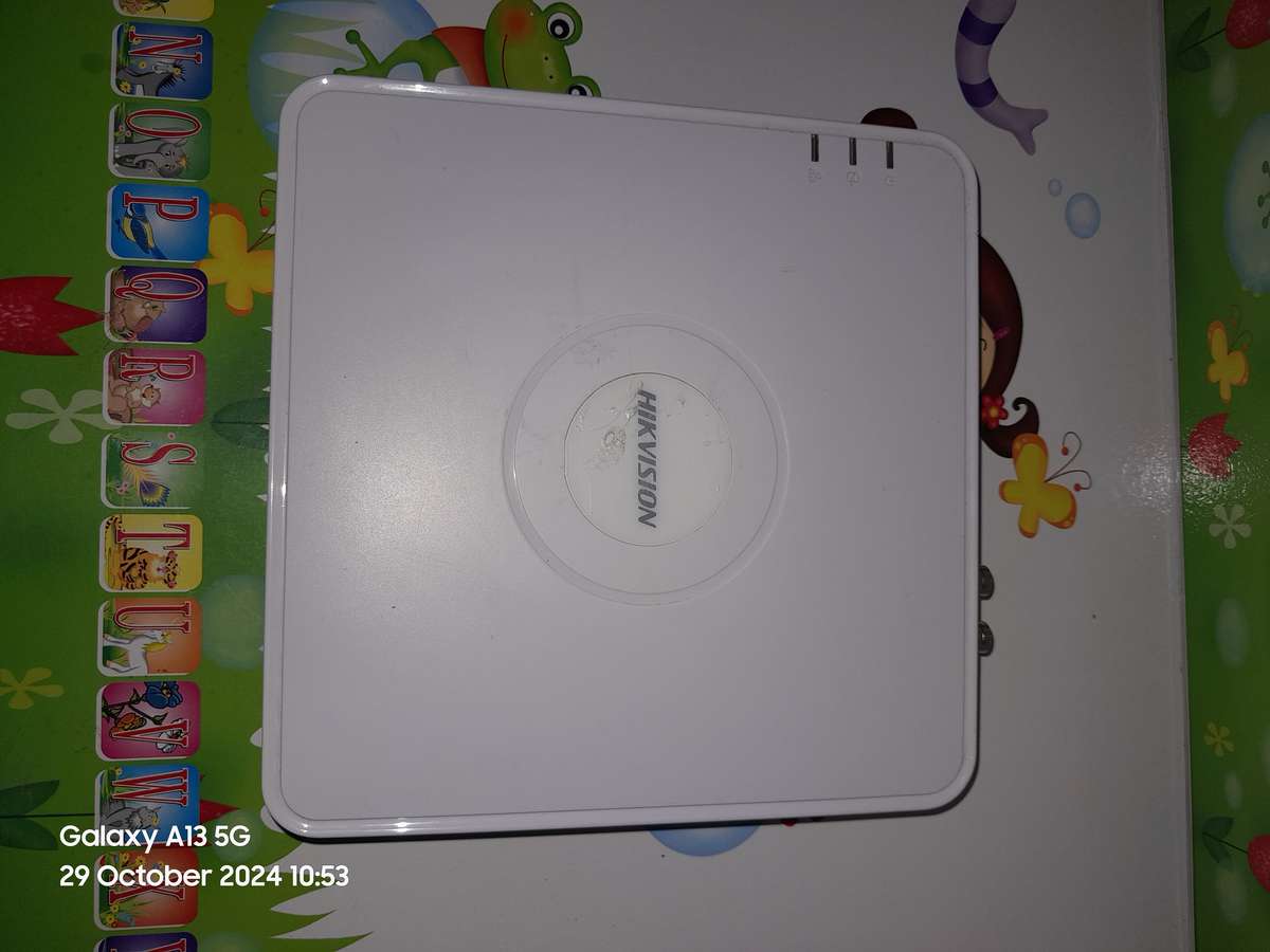 HIKVISION 4 CHANNEL DVR DS-7104HGHI-F1