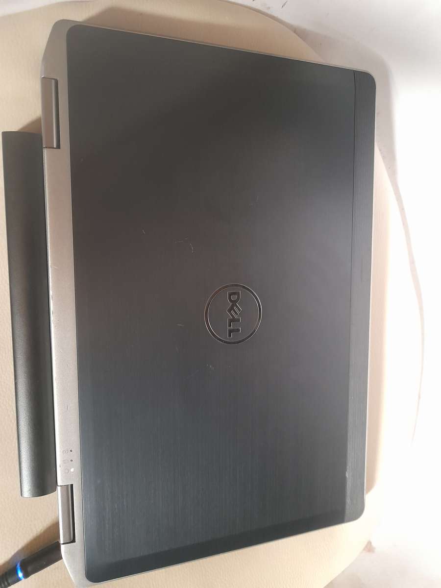 DELL LATITUDE E6330 Core i5 3rd Gen Vpro 8GB